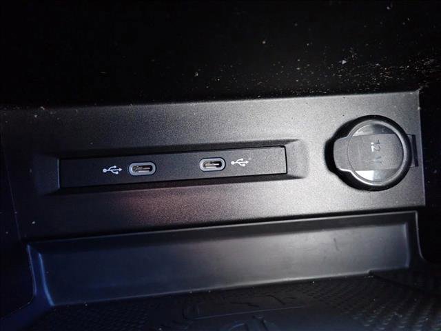 Used 2022 Volkswagen Taos SE w/ Panoramic Sunroof Package image 21