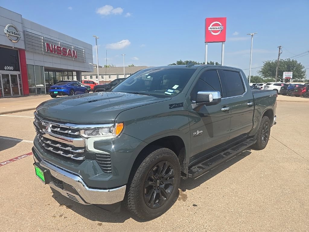 Used 2025 Chevrolet Silverado 1500 LTZ AWD/4WD image 1