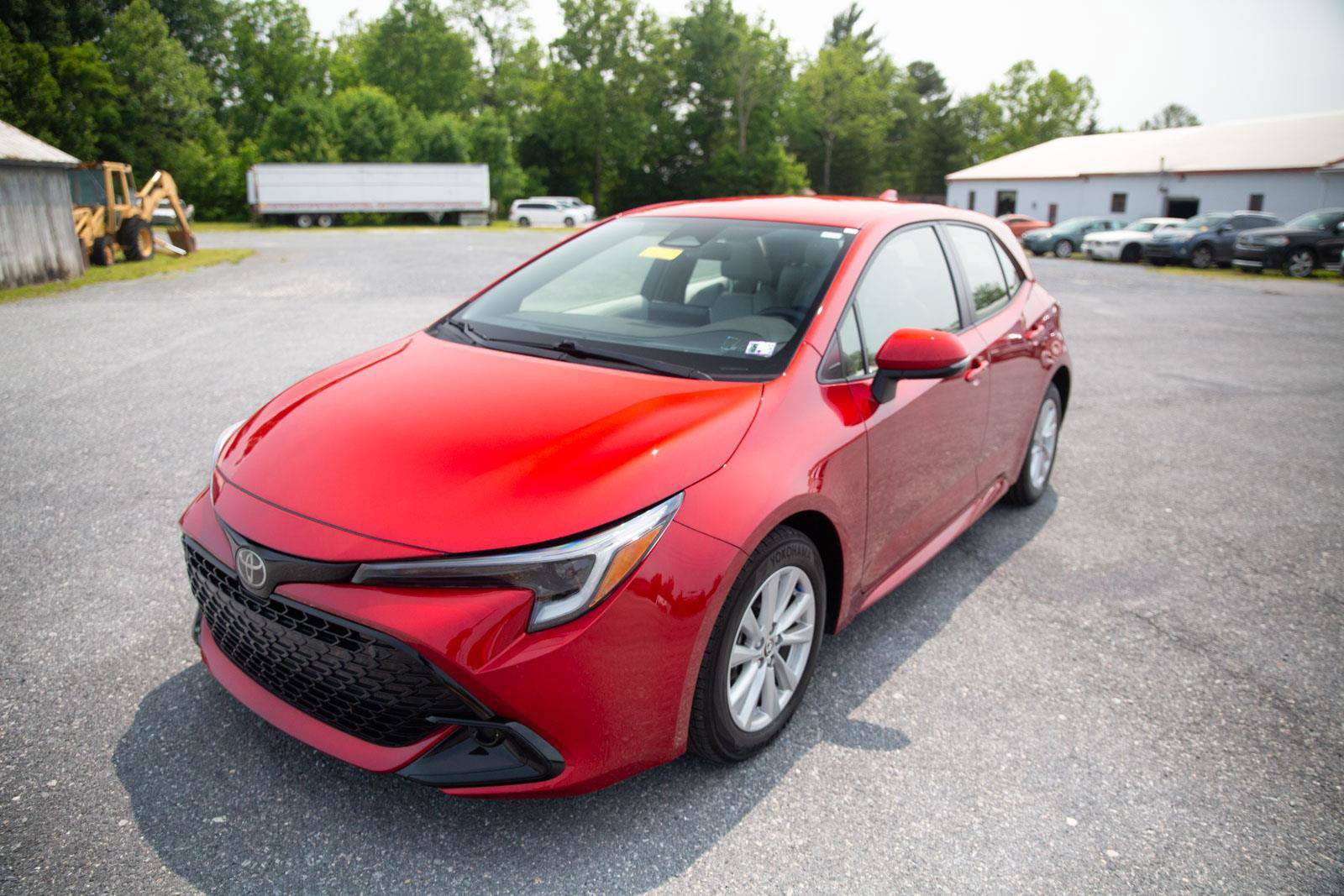 Used 2025 Toyota Corolla SE image 7