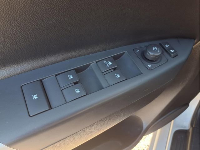 Used 2015 Chevrolet Captiva Sport LT w/ Convenience Package FWD image 14