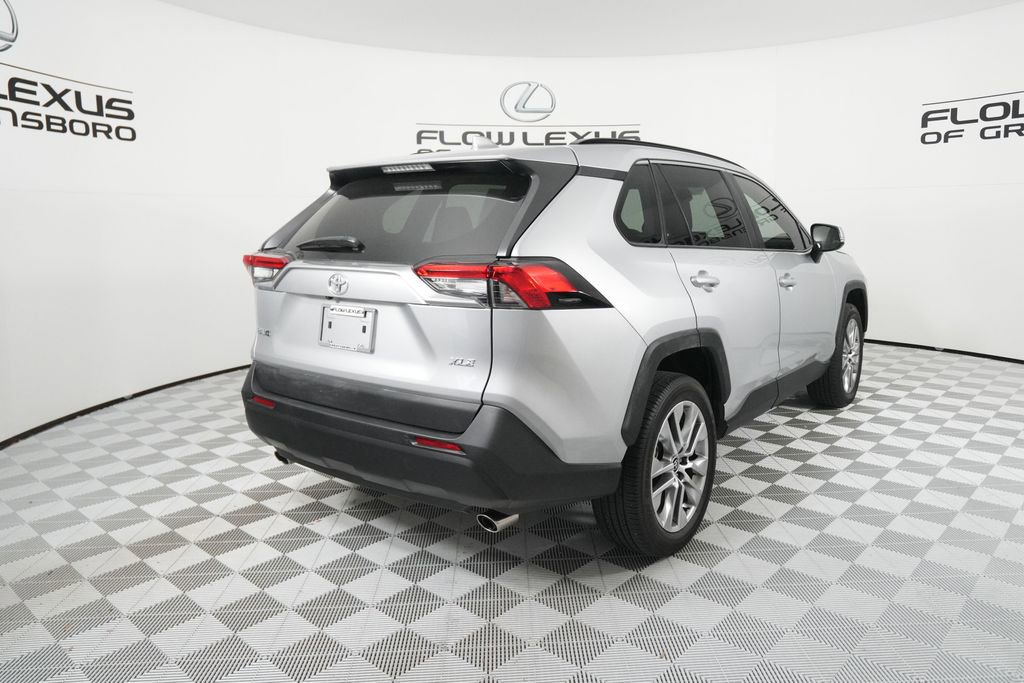 Used 2023 Toyota RAV4 XLE Premium image 7