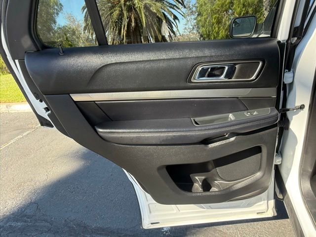 Used 2018 Ford Explorer XLT w/ Equipment Group 201A image 11