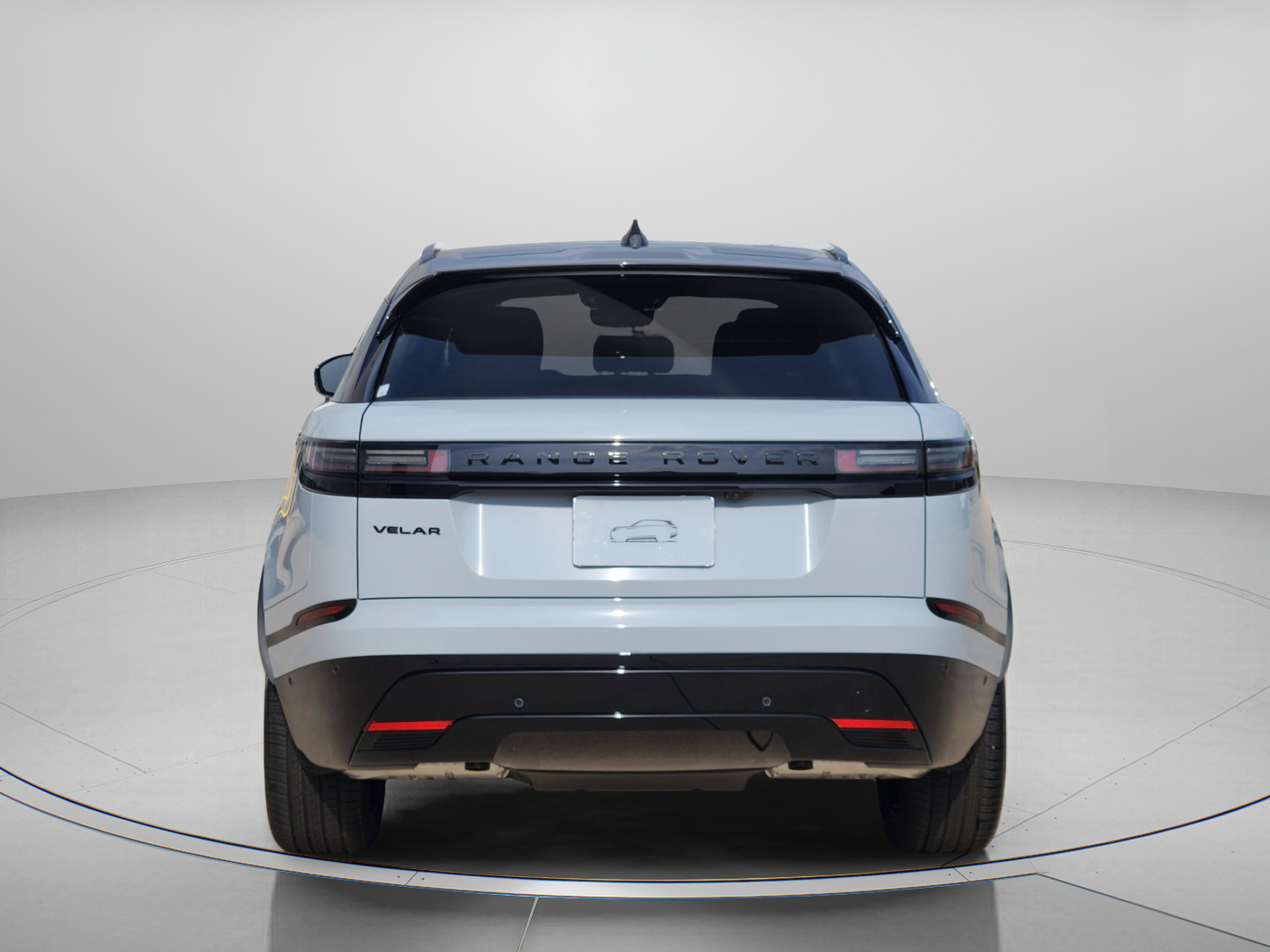 New 2026 Land Rover Range Rover Velar Dynamic SE AWD/4WD image 4