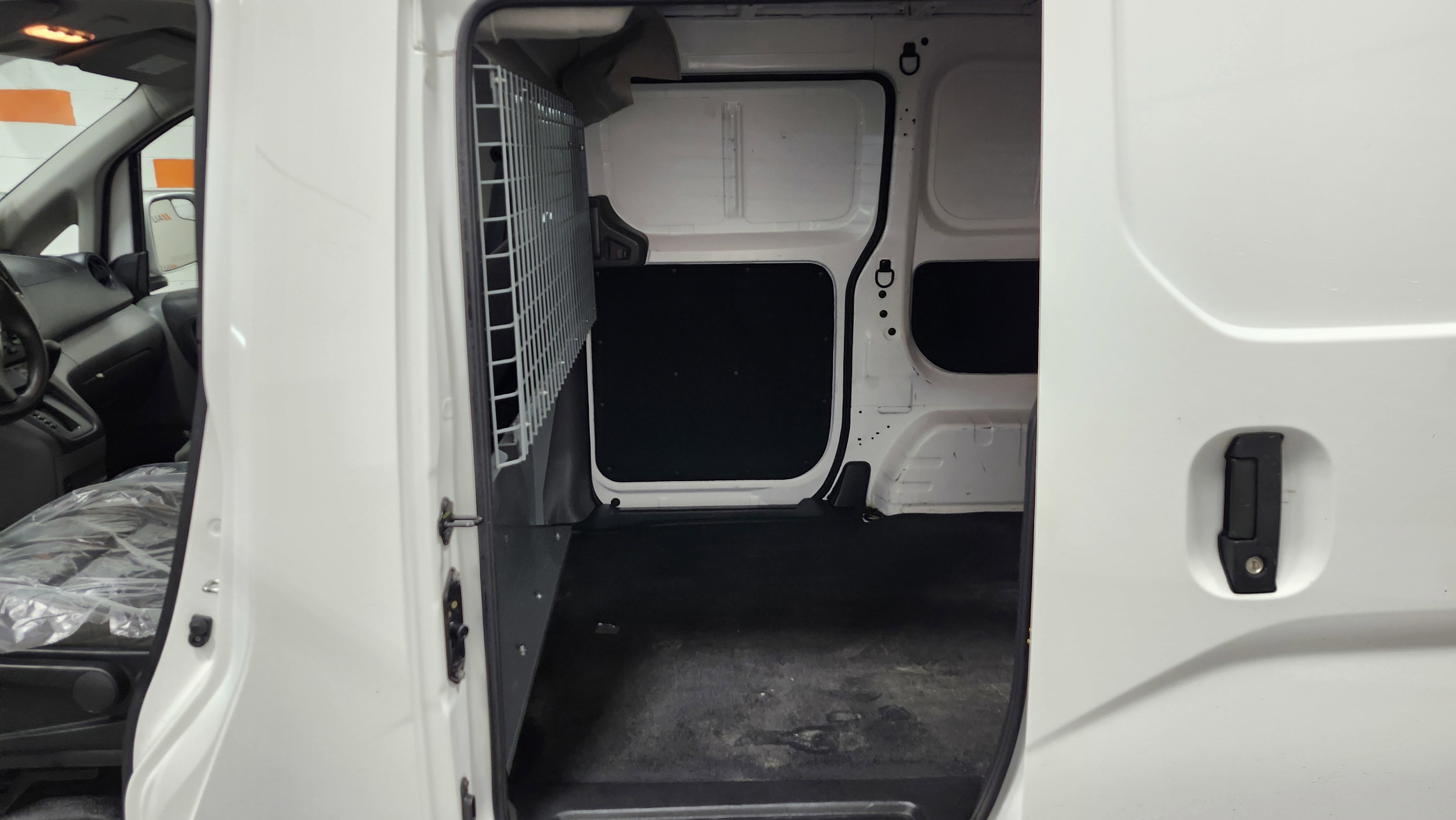 Used 2020 Nissan NV200 SV image 23