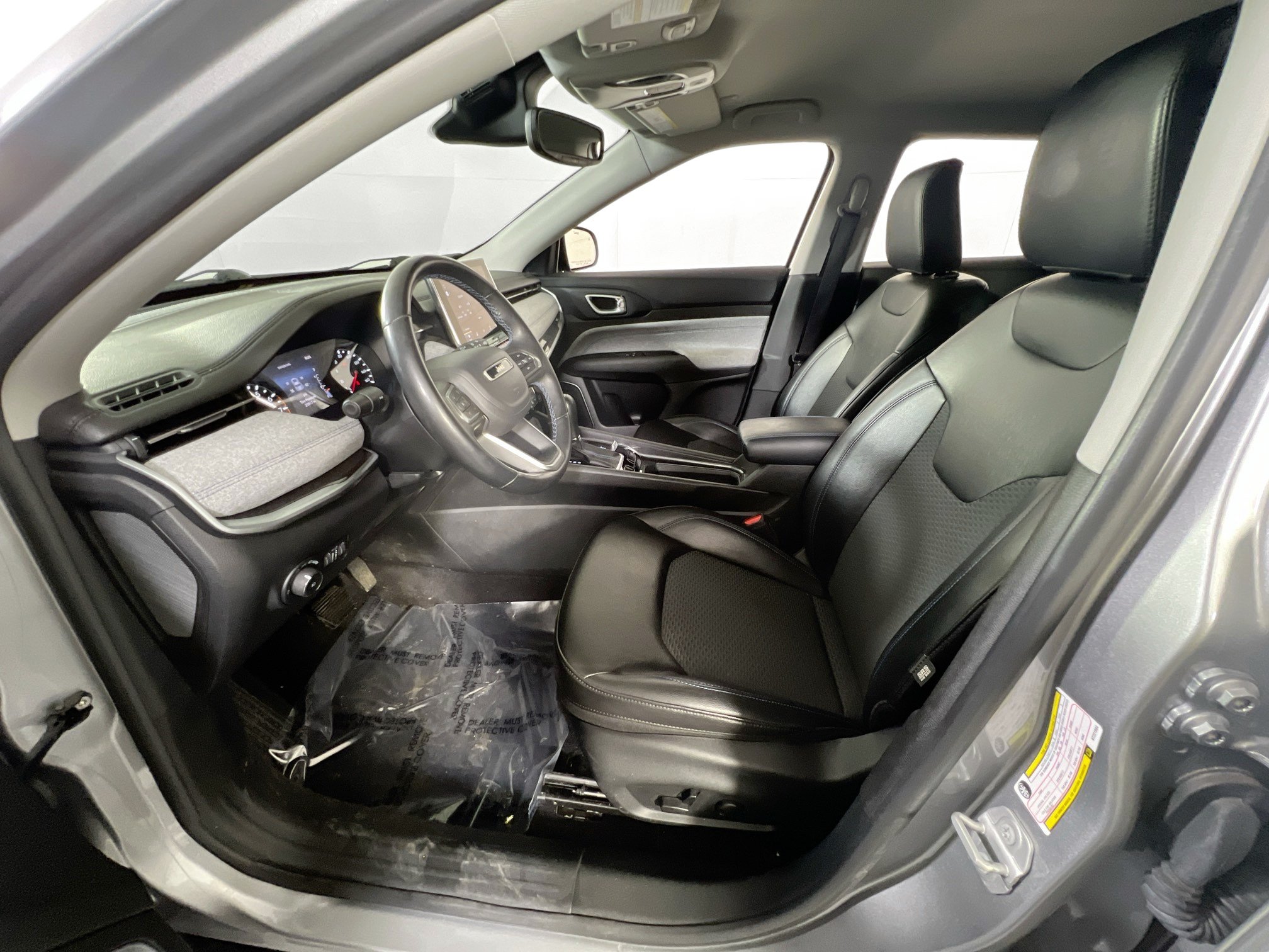 Used 2022 Jeep Compass Latitude w/ Convenience Group AWD/4WD image 19