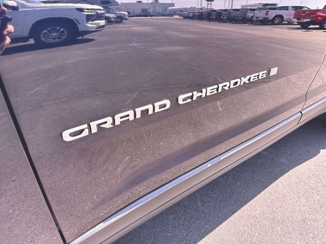 Used 2023 Jeep Grand Cherokee L Limited w/ Luxury Tech Group II AWD/4WD image 30