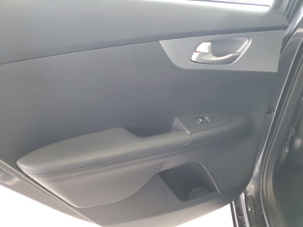 Used 2023 Kia Forte LXS FWD image 16