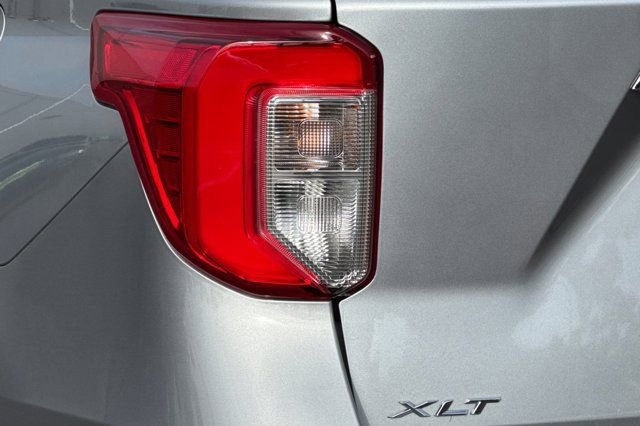 Certified 2022 Ford Explorer XLT image 30