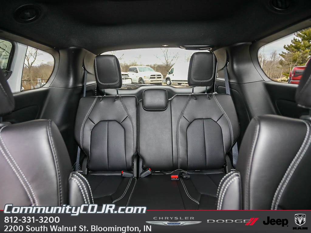 New 2026 Chrysler Voyager LX FWD image 21