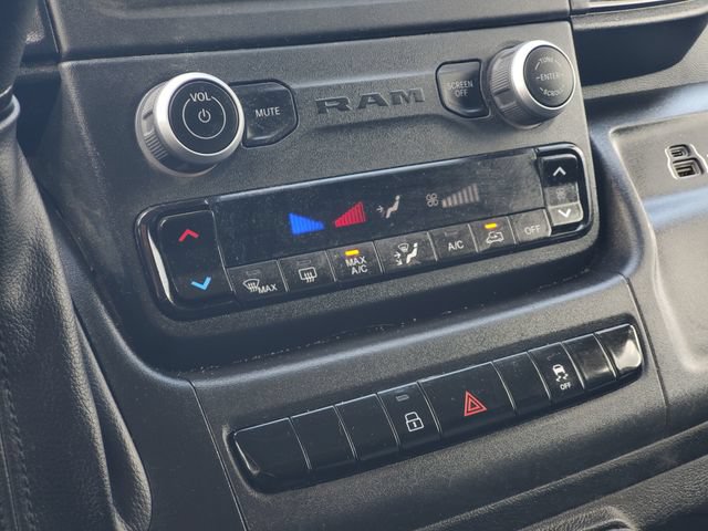 Used 2025 RAM ProMaster 2500 w/ Convenience Group FWD image 19