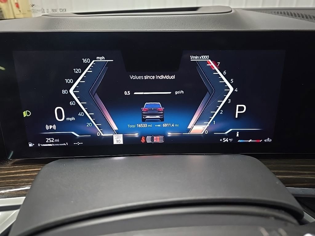 Used 2025 BMW X5 xDrive40i w/ Premium Package image 27