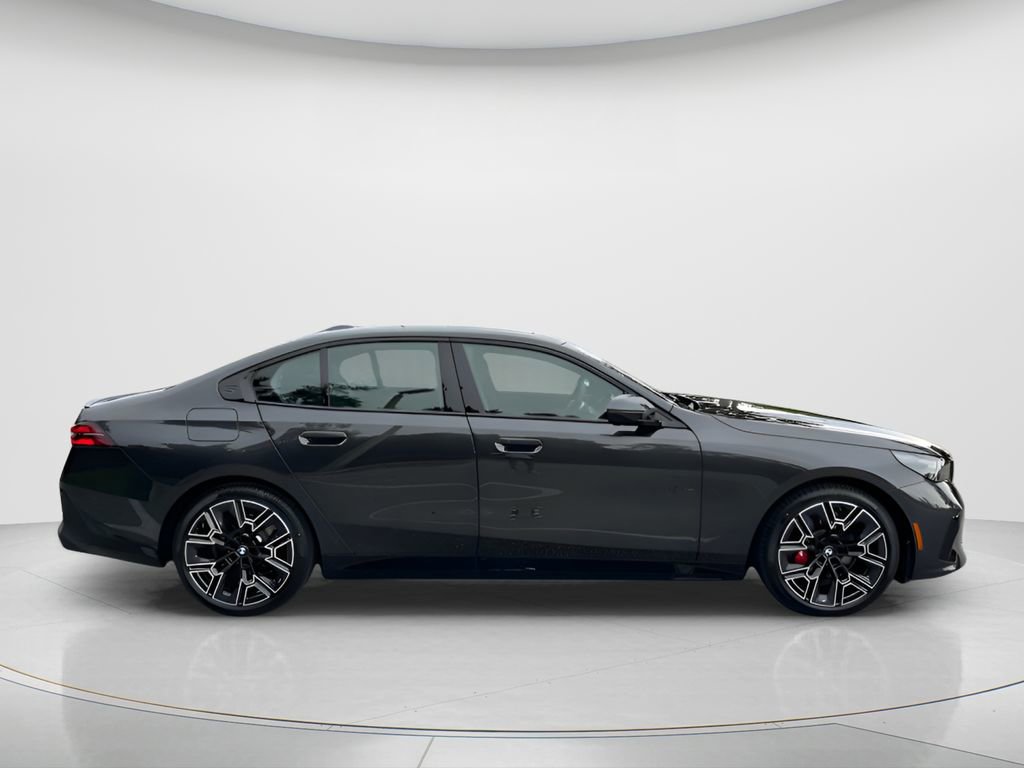 New 2027 BMW 530i RWD image 4