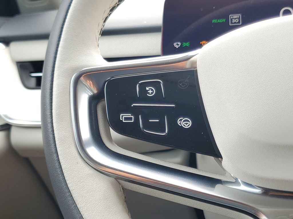 Certified 2025 Volvo EX90 Ultra AWD/4WD image 22