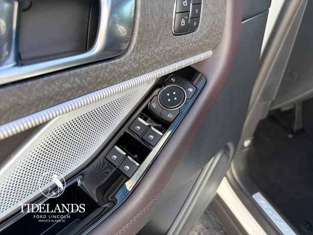 New 2026 Ford Explorer Platinum image 12