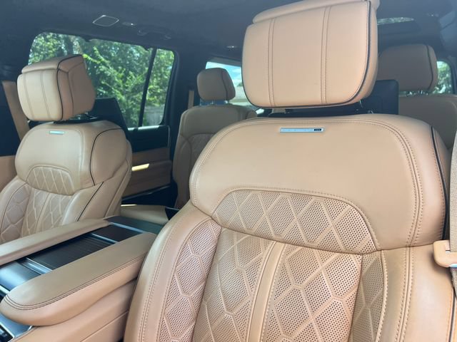 Used 2025 Jeep Grand Wagoneer Series III w/ Rear Seat Video Group 1 AWD/4WD image 12