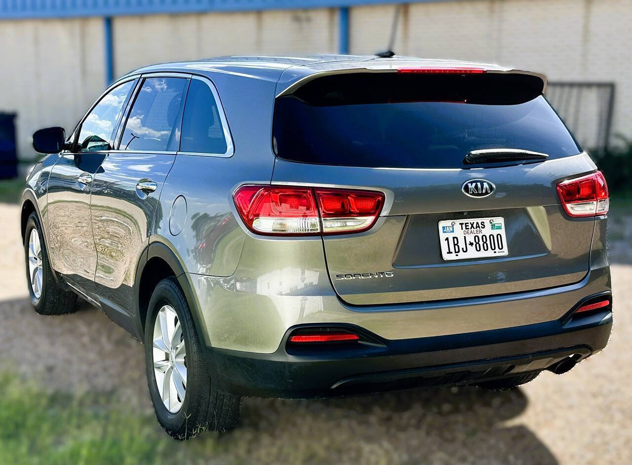 Used 2018 Kia Sorento L FWD image 8