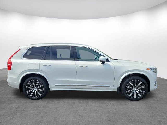 Used 2024 Volvo XC90 B5 Plus AWD/4WD image 4