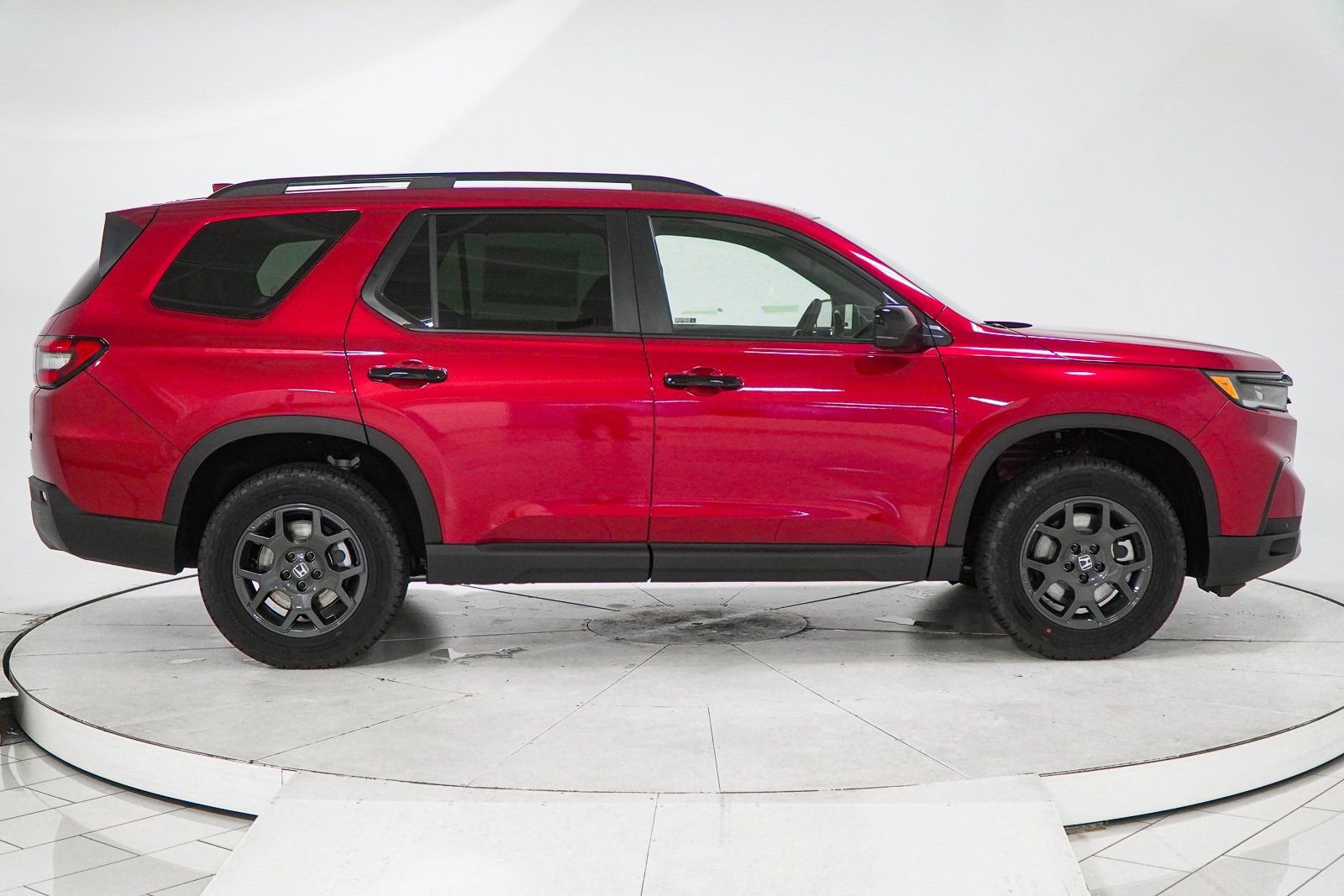 New 2025 Honda Pilot TrailSport image 13