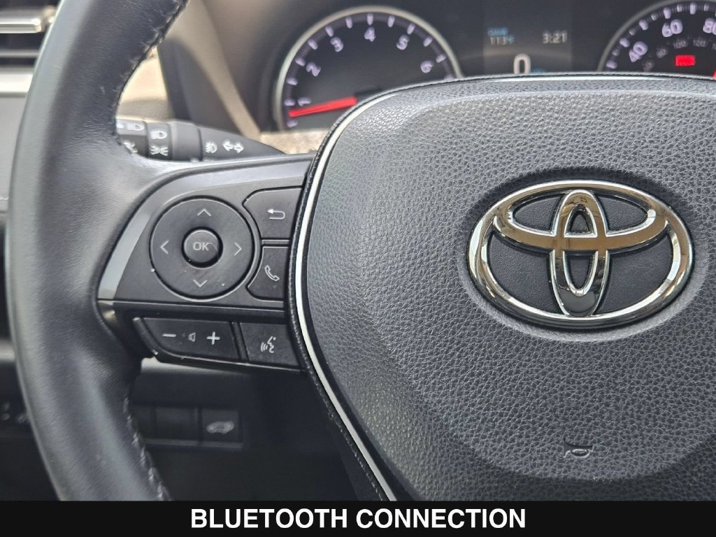 Used 2020 Toyota RAV4 XLE Premium FWD image 23