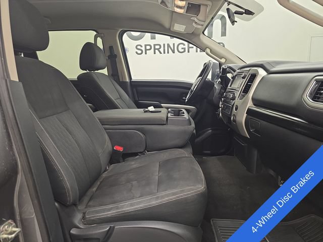 Used 2019 Nissan Titan SV AWD/4WD image 9