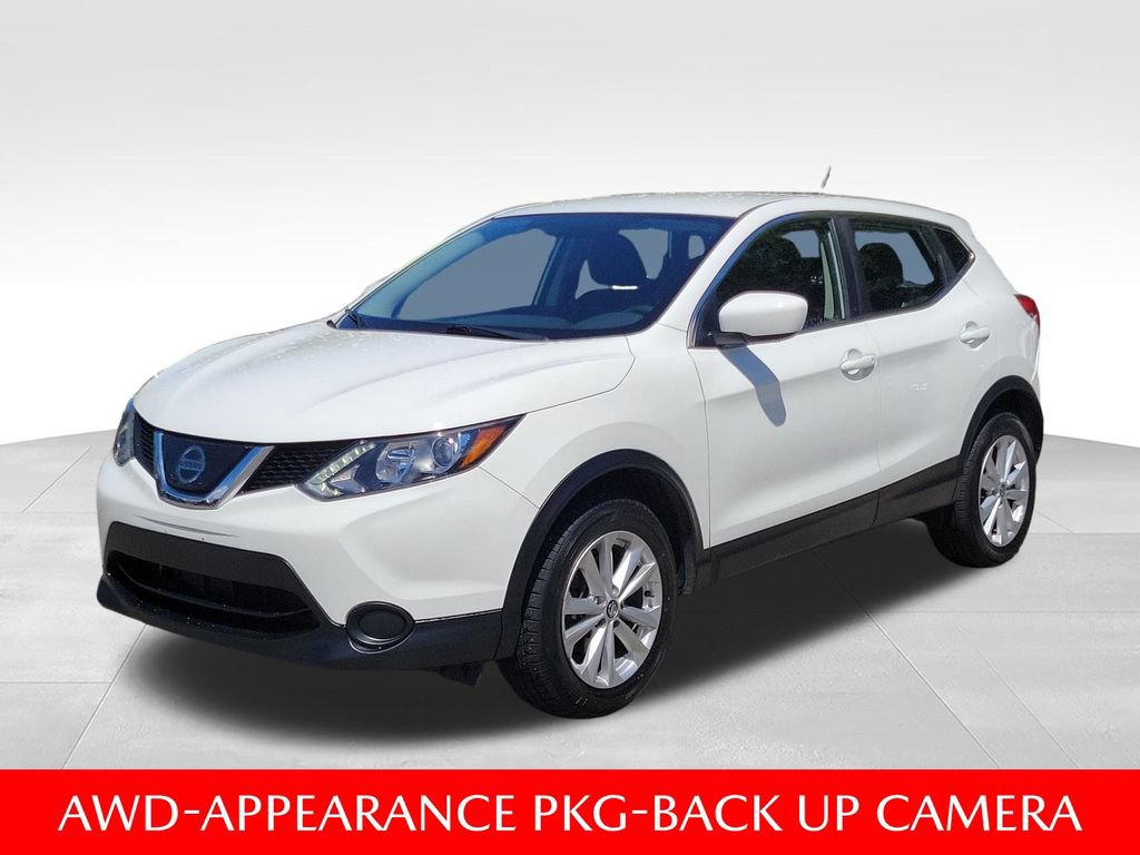 Used 2019 Nissan Rogue Sport S w/ Appearance Package AWD/4WD image 1