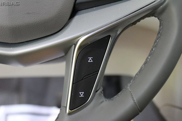 Used 2025 Cadillac XT5 Premium Luxury w/ Technology Package AWD/4WD image 19