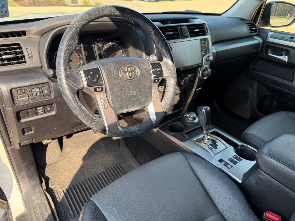 Used 2023 Toyota 4Runner SR5 Premium image 9