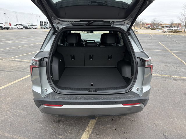 New 2026 Chevrolet Equinox LT w/ Convenience Package II image 32