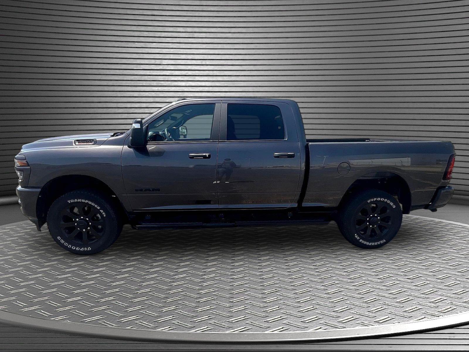 Used 2025 RAM 2500 Big Horn AWD/4WD image 4