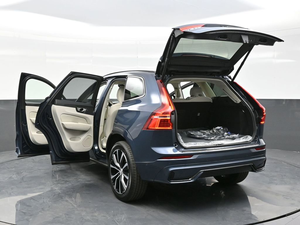 Used 2025 Volvo XC60 B5 Plus w/ Protection Package Premier image 28