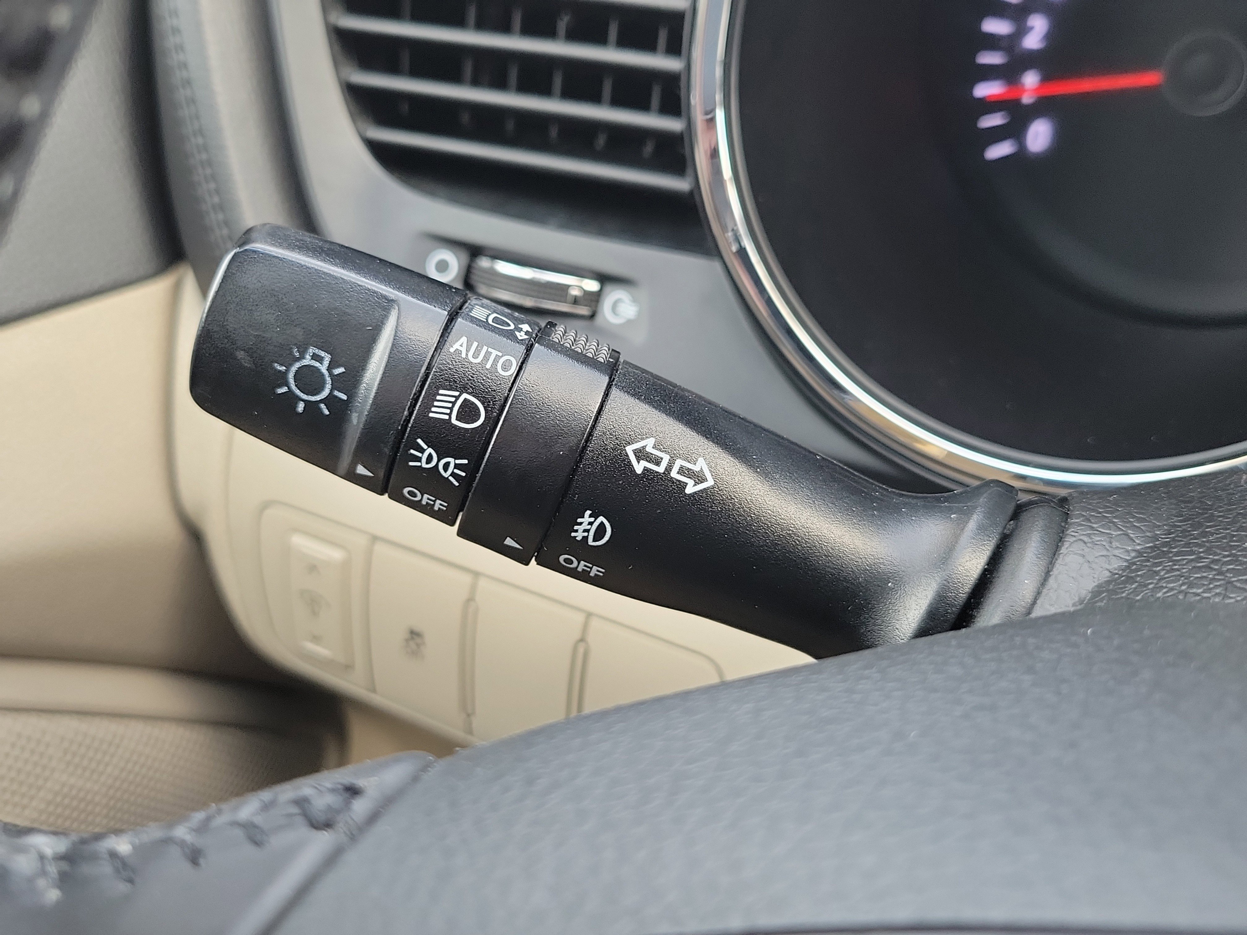 Used 2012 Kia Optima EX image 28