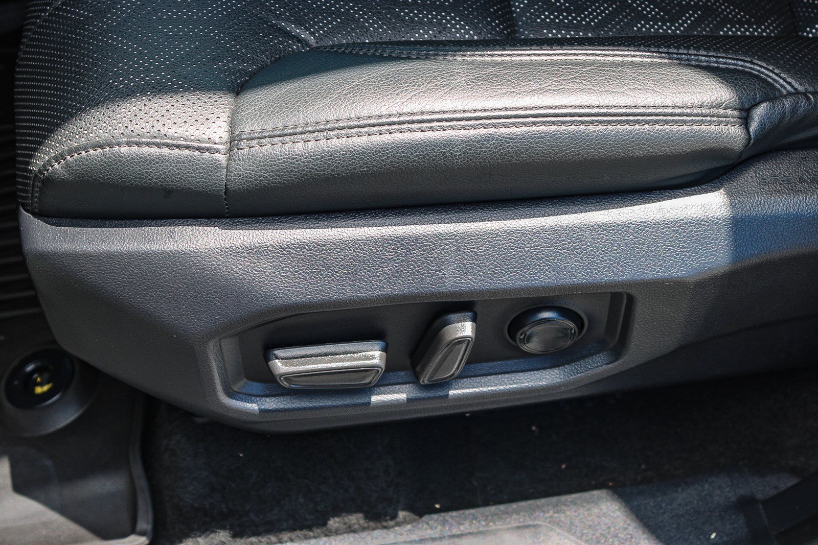 Used 2024 Toyota Tundra Limited AWD/4WD image 22