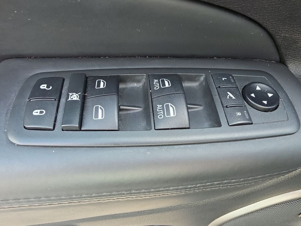 Used 2019 Jeep Grand Cherokee High Altitude AWD/4WD image 14