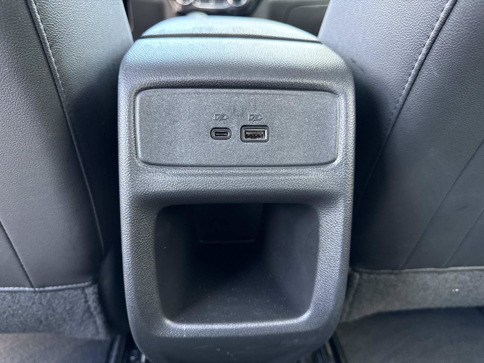 Used 2025 Chevrolet Trax LT w/ LT Convenience Package FWD image 27