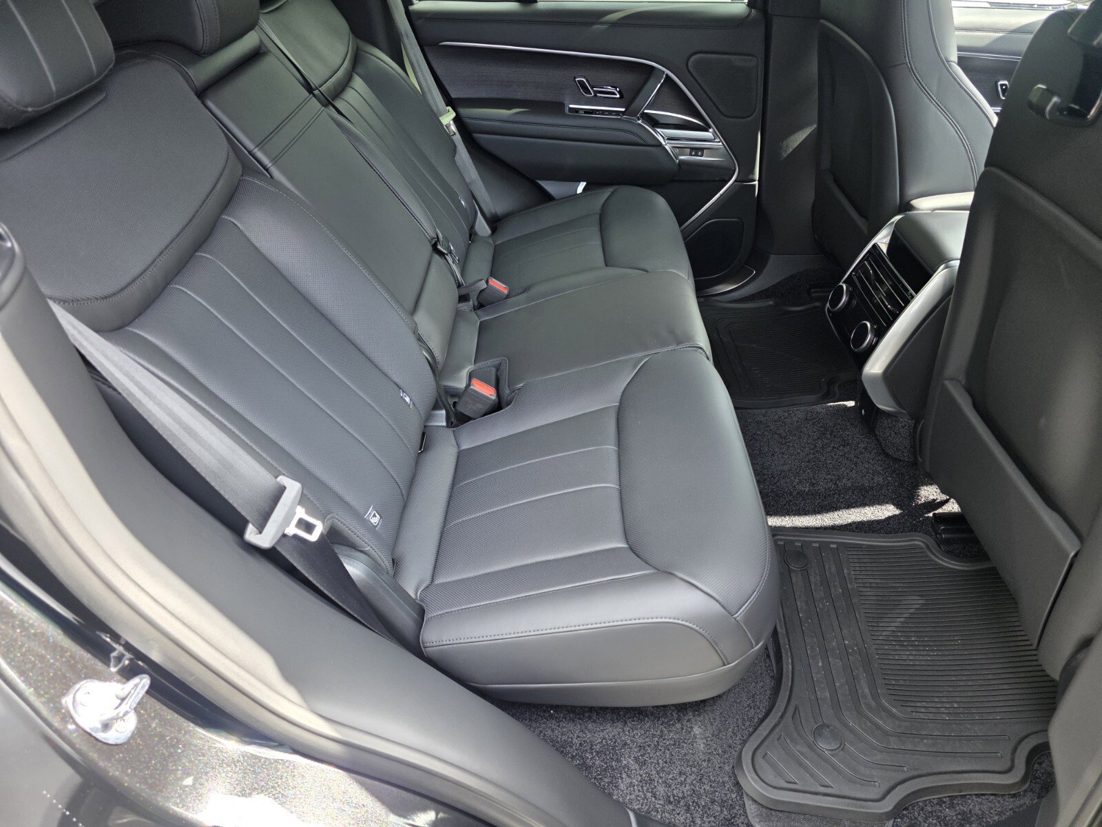 New 2026 Land Rover Range Rover SE AWD/4WD image 5