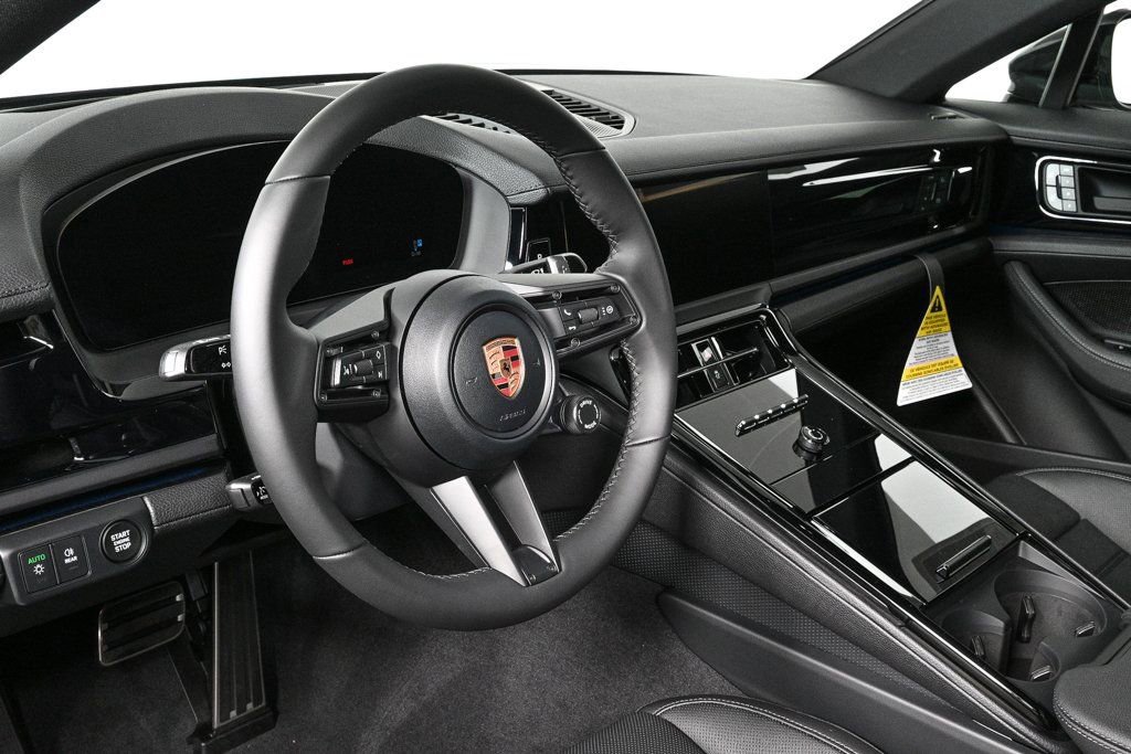 New 2026 Porsche Panamera image 4