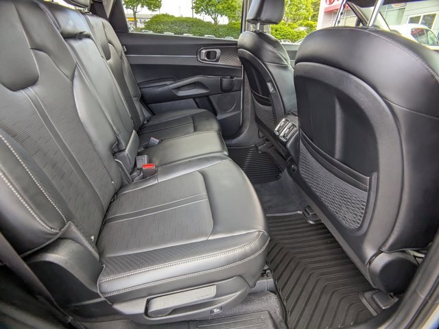 Used 2025 Kia Sorento S w/ Panoramic Sunroof Package AWD/4WD image 21
