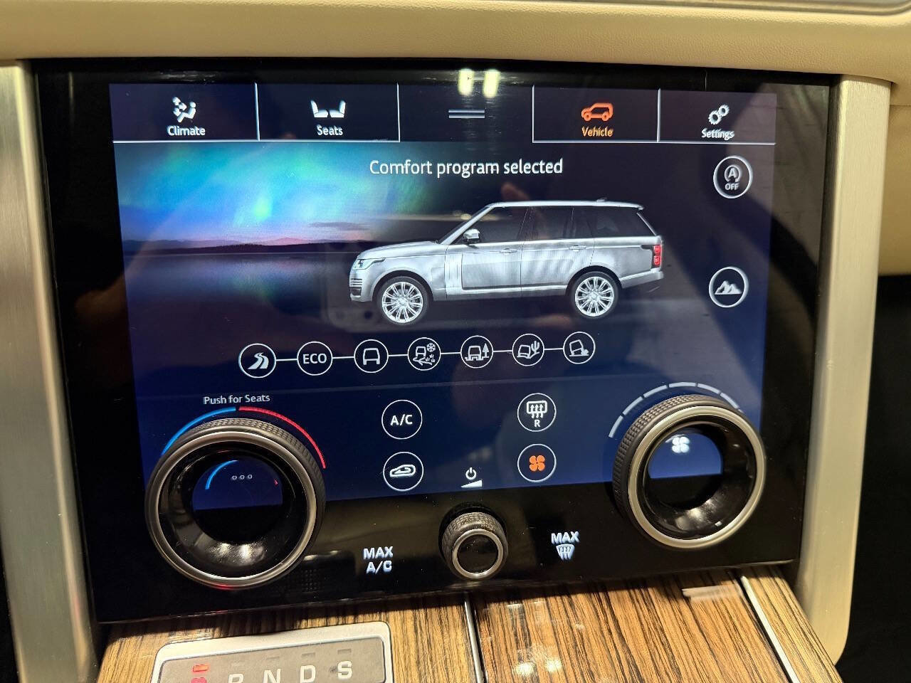 Used 2019 Land Rover Range Rover Supercharged image 45