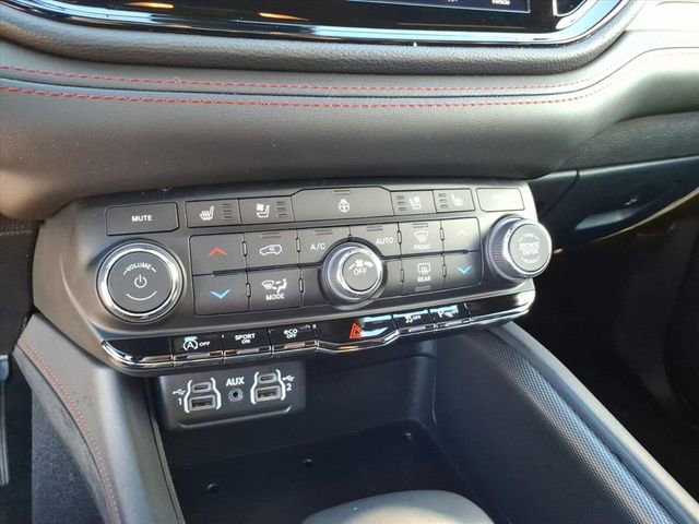 Used 2024 Dodge Durango GT image 20