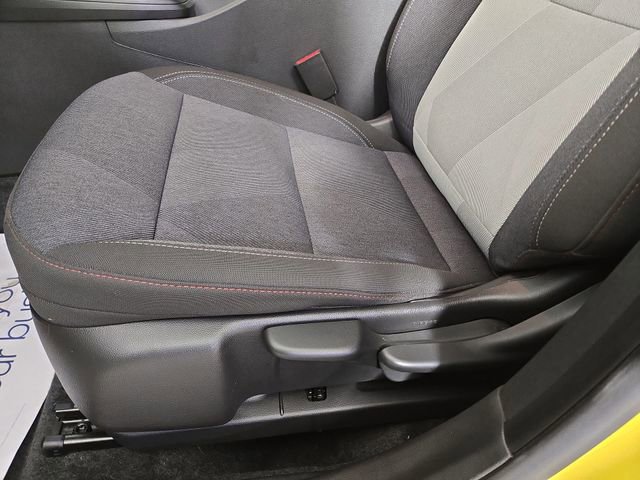 Used 2024 Chevrolet Trax RS image 28