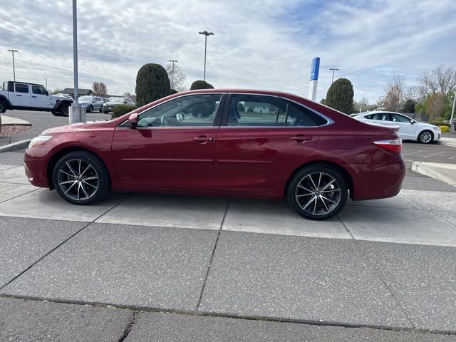 Used 2017 Toyota Camry XSE w/ Moonroof Package image 10