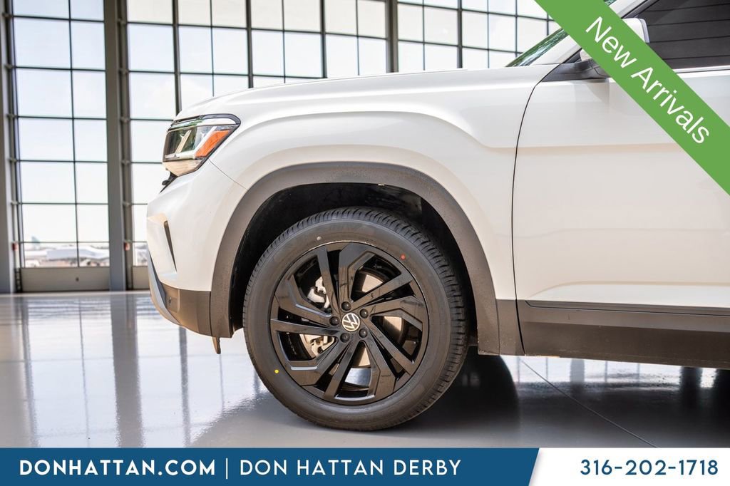 Used 2022 Volkswagen Atlas SE w/ Black Wheel Package AWD/4WD image 45