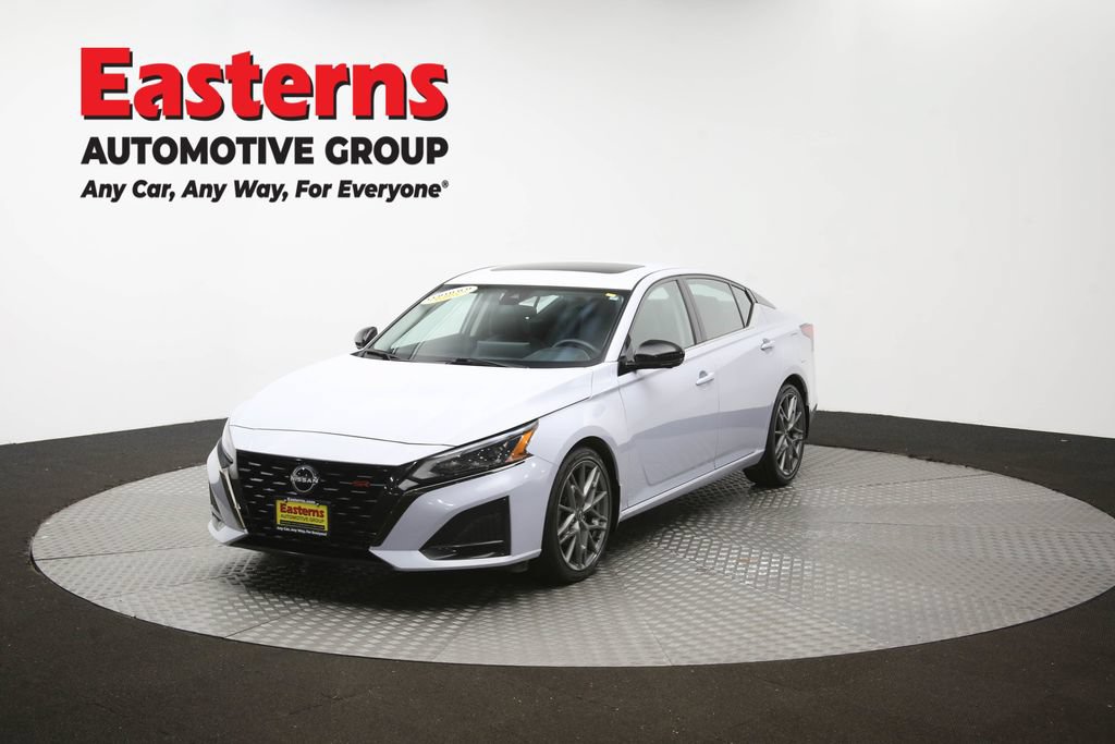 Used 2023 Nissan Altima 2.0 SR FWD image 56