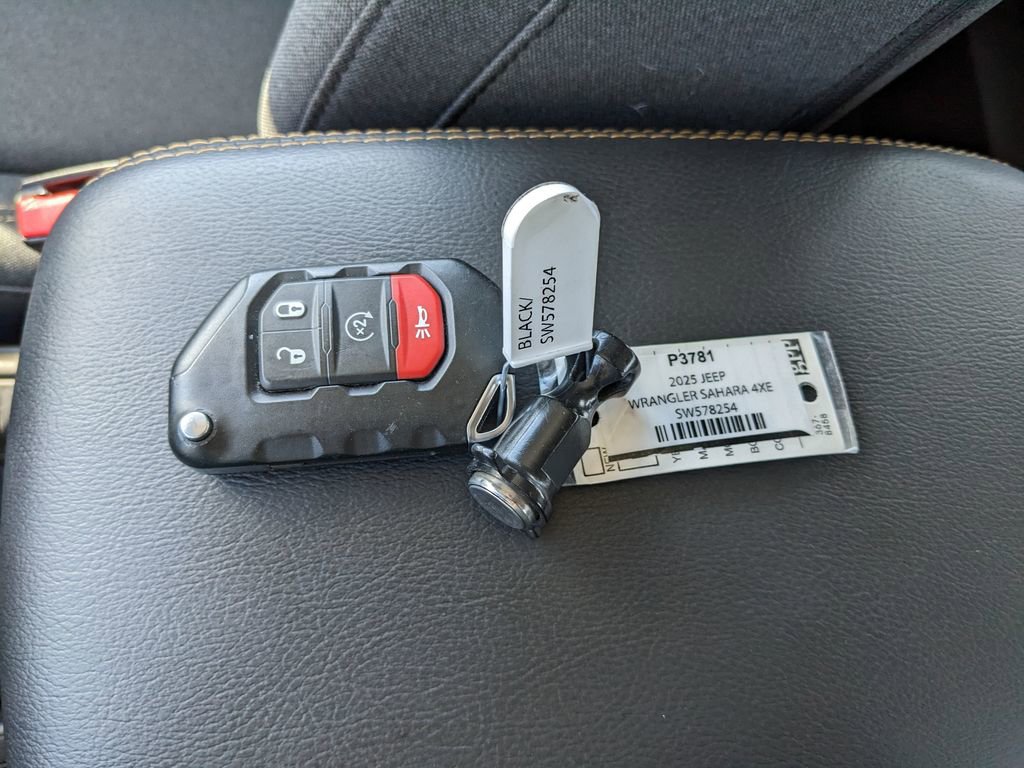 Certified 2025 Jeep Wrangler Unlimited Sahara image 34