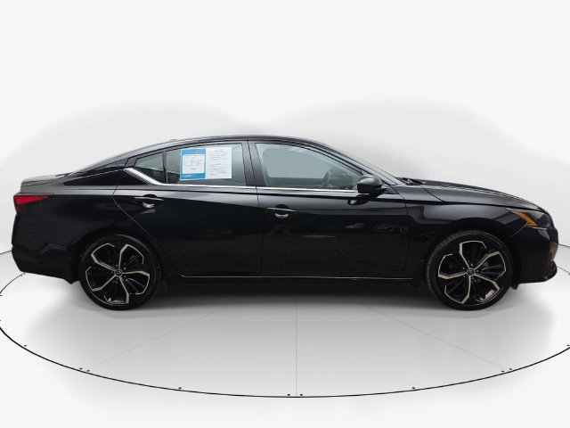 Used 2025 Nissan Altima 2.5 SR w/ SR Premium Package FWD image 5
