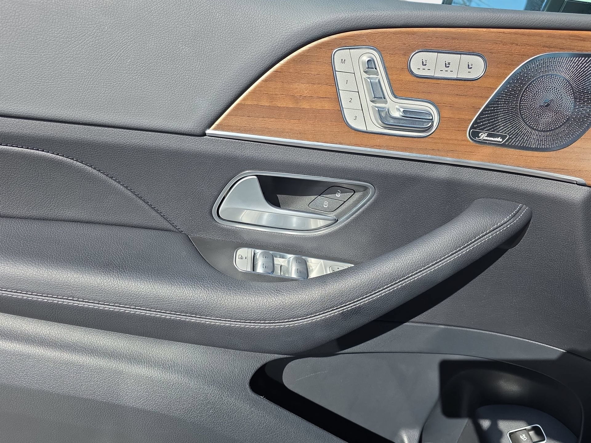 Certified 2025 Mercedes-Benz GLS 450 4MATIC image 26