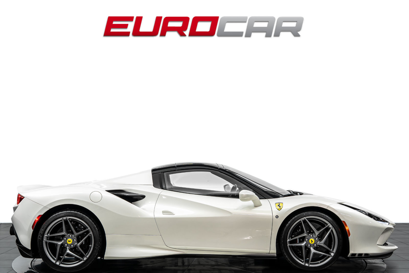 Used 2023 Ferrari F8 Tributo RWD image 7
