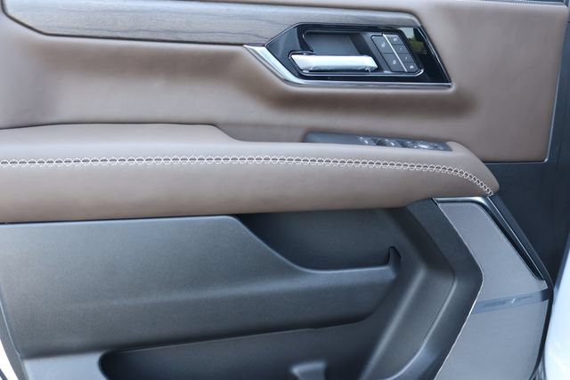 New 2026 GMC Yukon XL Denali Ultimate AWD/4WD image 12