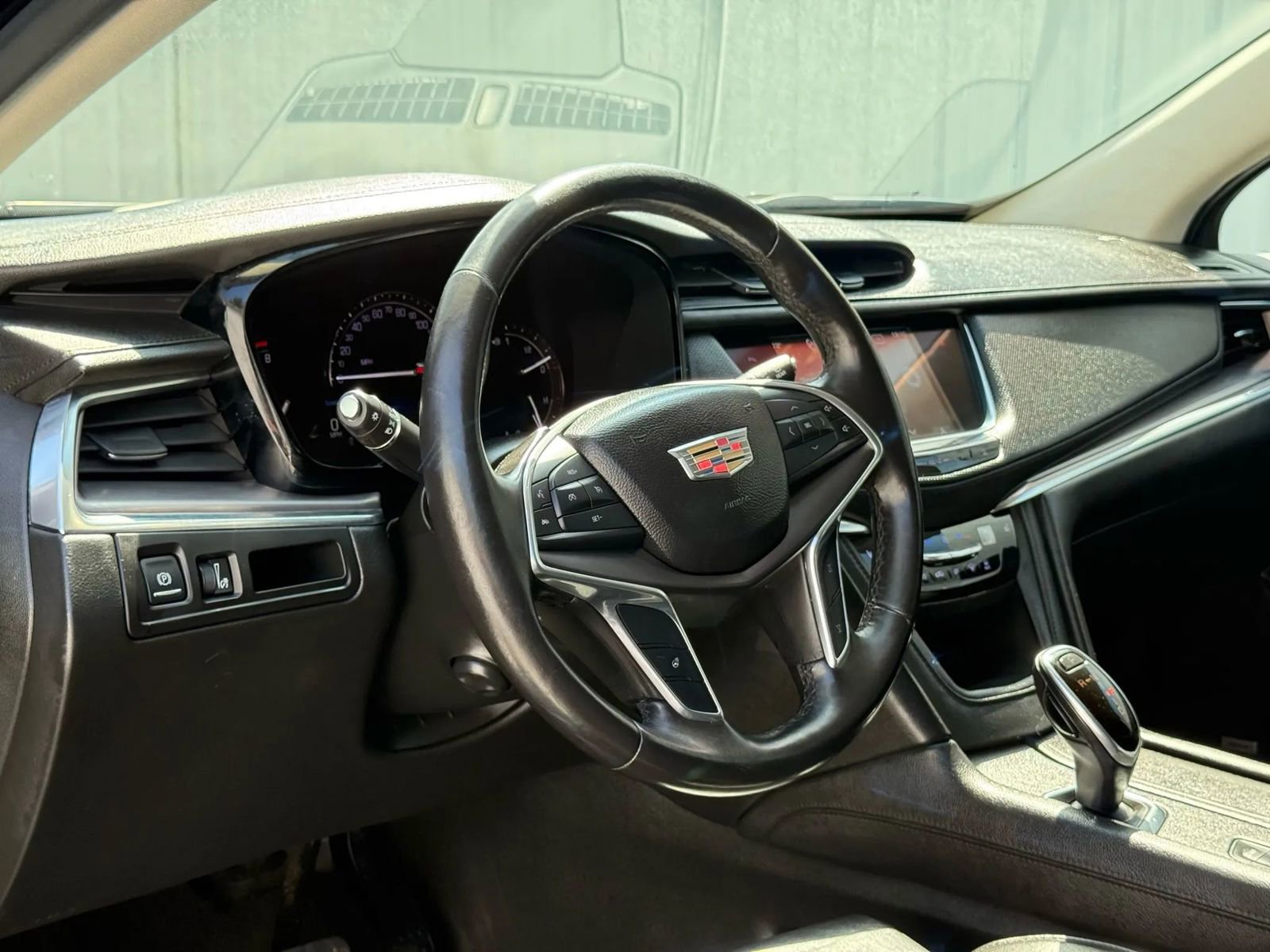 Used 2017 Cadillac XT5 Luxury image 11