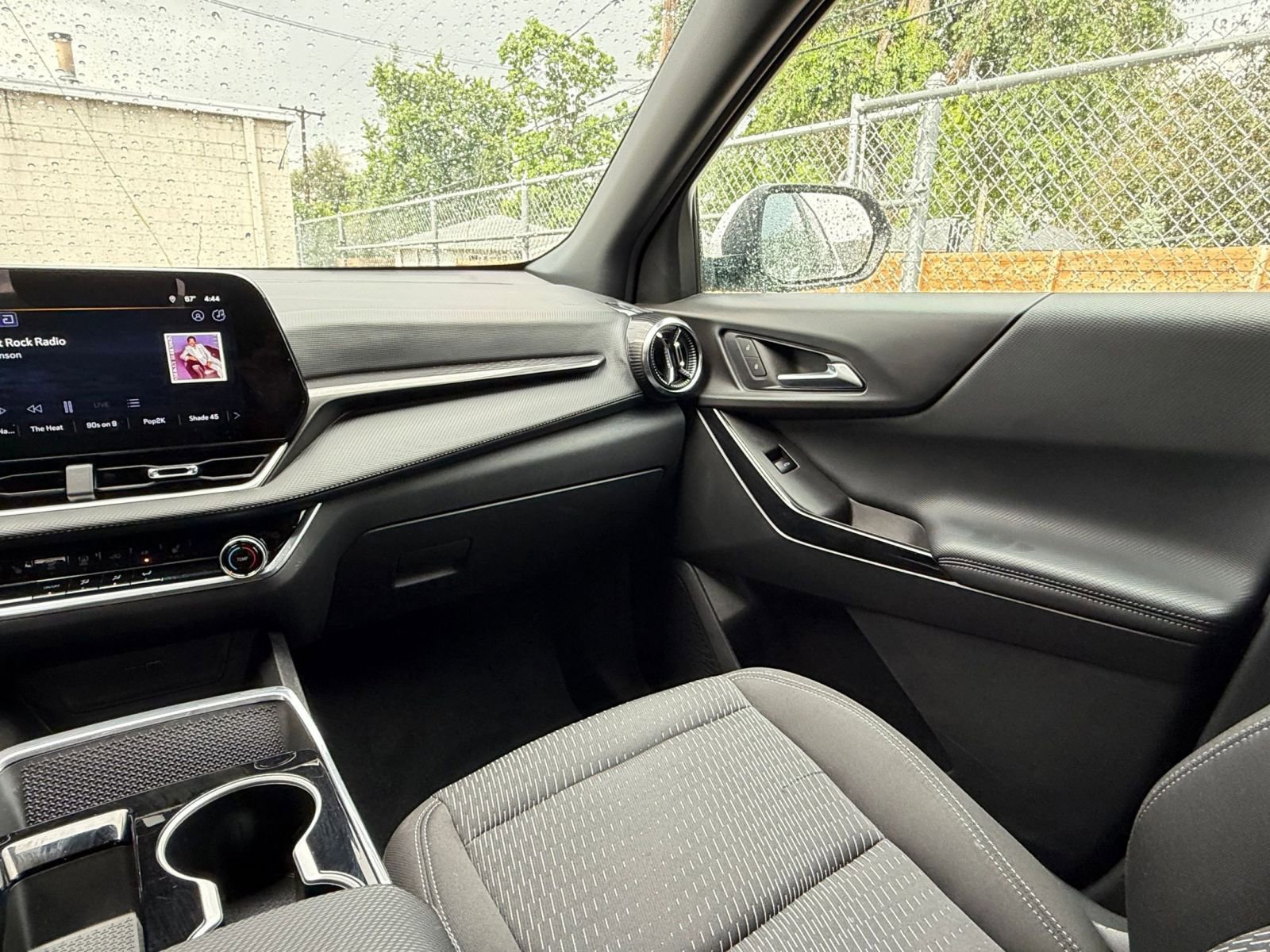 Used 2025 Chevrolet Equinox LT AWD/4WD image 34